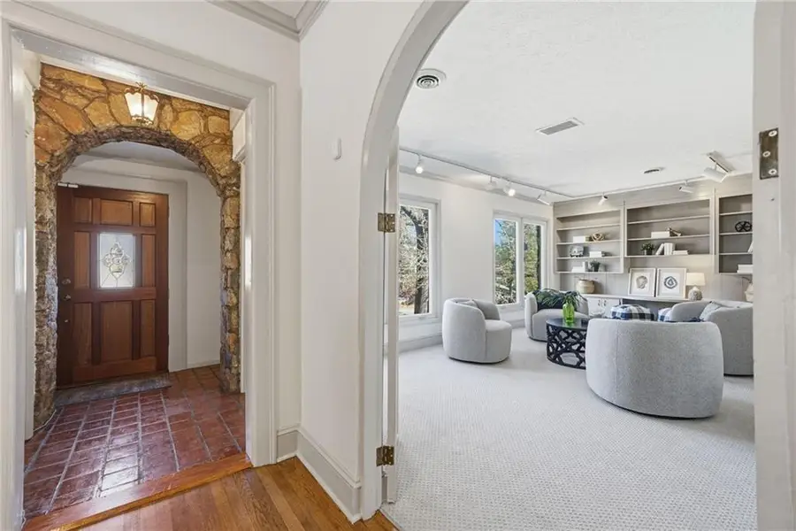 761 E Morningside Drive Ne, Atlanta, GA 30324 - Image #2