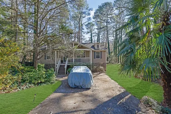 108 Jennifer Lane Nw, Lilburn, GA 30047