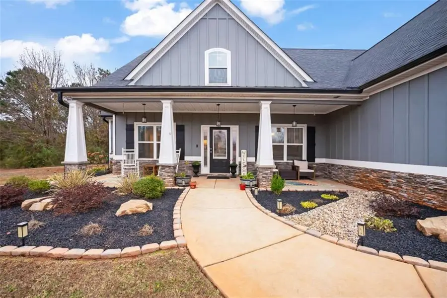 208 Ashley Glen Drive, Williamson, GA 30292 - Image #2