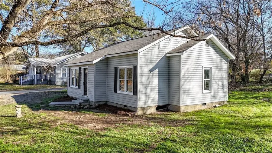 562 Highland Avenue, Summerville, GA 30747 - Image #2