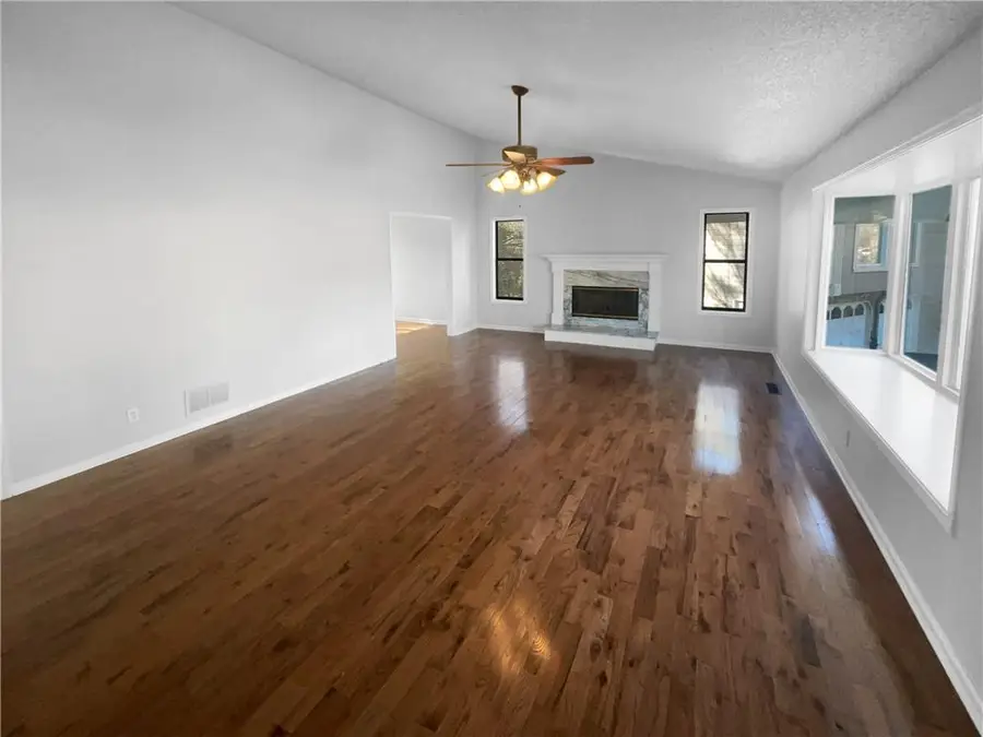 21 Wayne Drive Sw, Cartersville, GA 30120 - Image #3