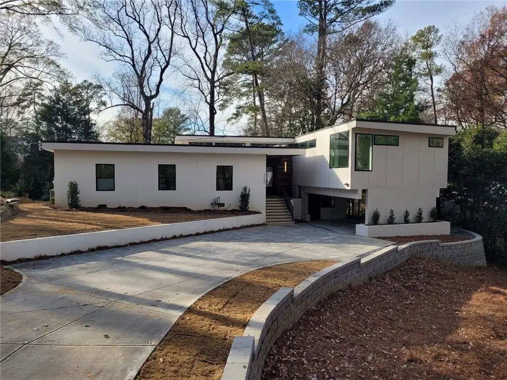 3134 W Roxboro Road Ne, Atlanta, GA 30324 - Image #1