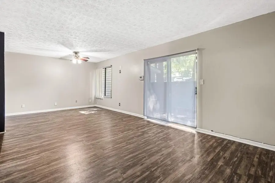 8586 Creekwood Way, Jonesboro, GA 30238 - Image #3