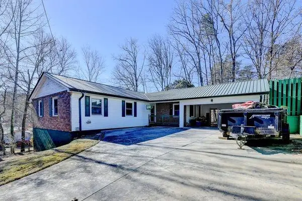 3527 Lakeview Drive, Gainesville, GA 30501