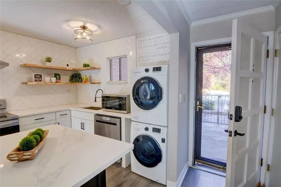 2260 Pernoshal Court, Dunwoody, GA 30338 - Image #3