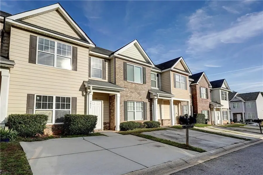 2837 Laurel Ridge Circle, East Point, GA 30344 - Image #3