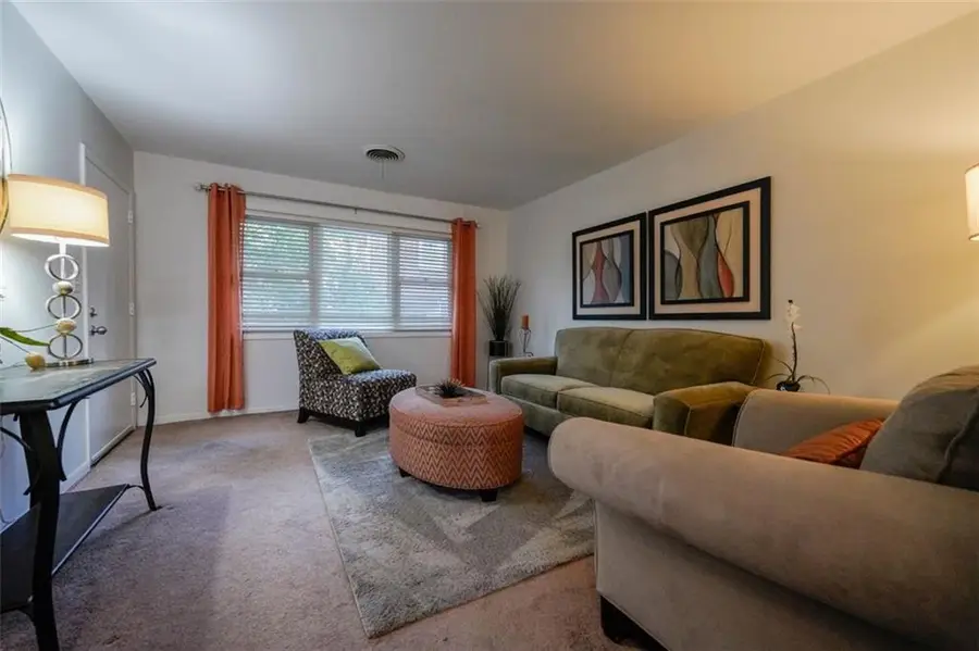 3668 Kingsboro Road Ne #6, Atlanta, GA 30319 - Image #3