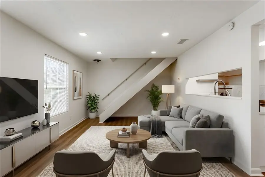 1358 Surrey Lane Sw, Marietta, GA 30008 - Image #2