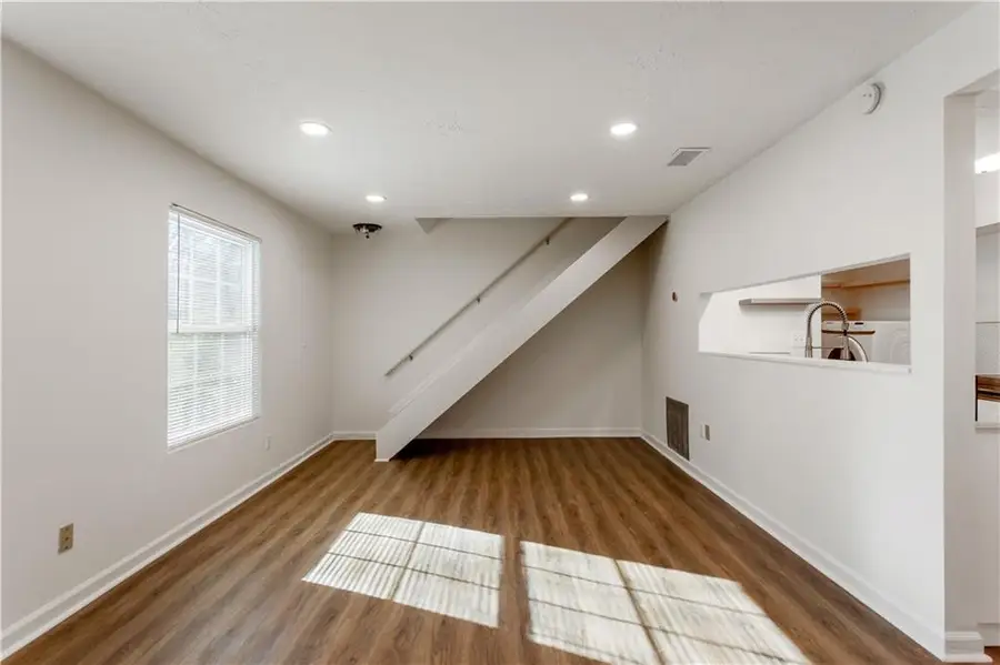 1358 Surrey Lane Sw, Marietta, GA 30008 - Image #3