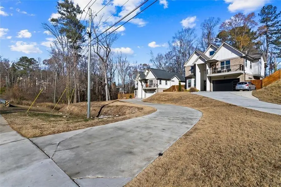 658 Rockbridge Road, Lilburn, GA 30047 - #2