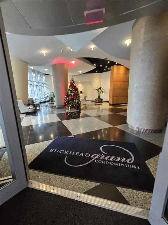 3338 Peachtree Road Ne, Atlanta, GA 30326 - Image #3