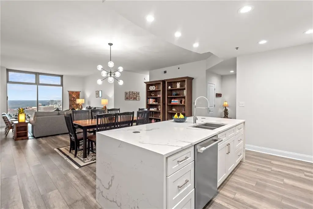 270 17th Street Nw #3806, Atlanta, GA 30363 - Image #1