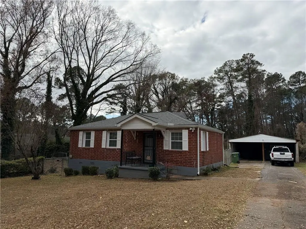 142 Hutton Place Nw, Atlanta, GA 30318 - Image #1