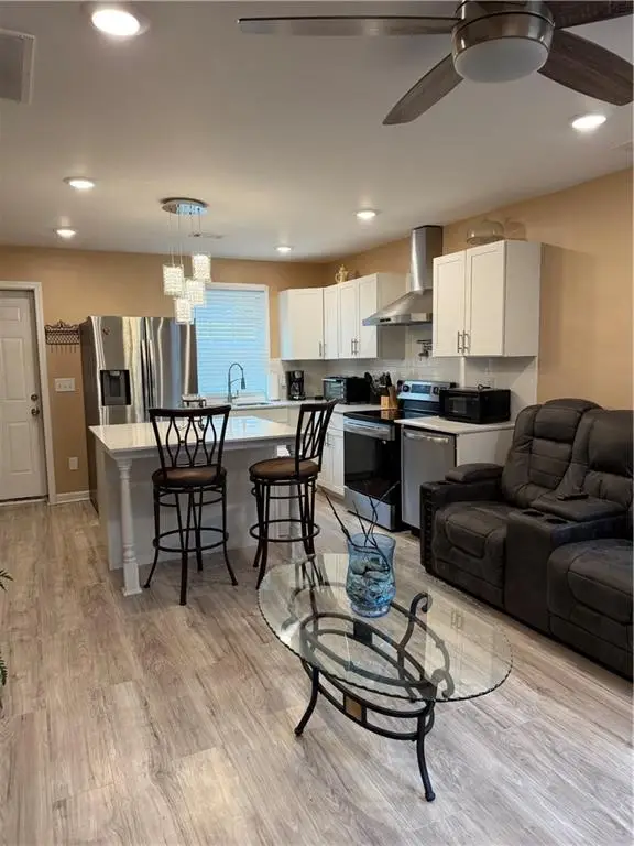 142 Hutton Place Nw, Atlanta, GA 30318 - Image #3