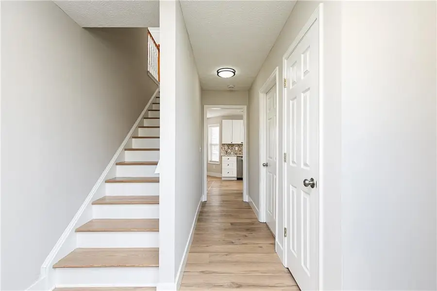 224 Eagle Glen Way, Woodstock, GA 30189 - Image #2