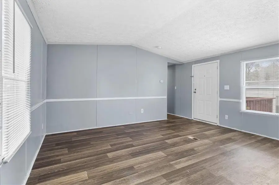 204 Fleetwood Dr, Fayetteville, GA 30214 - Image #3