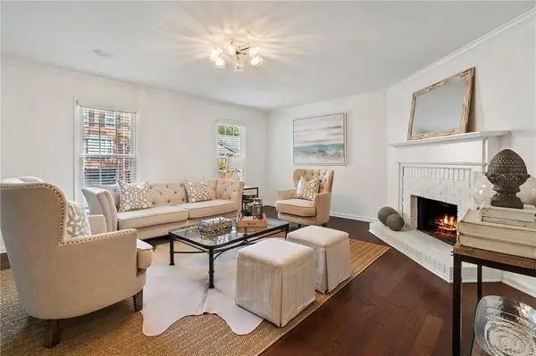 504 Dunwoody Chace, Atlanta, GA 30328