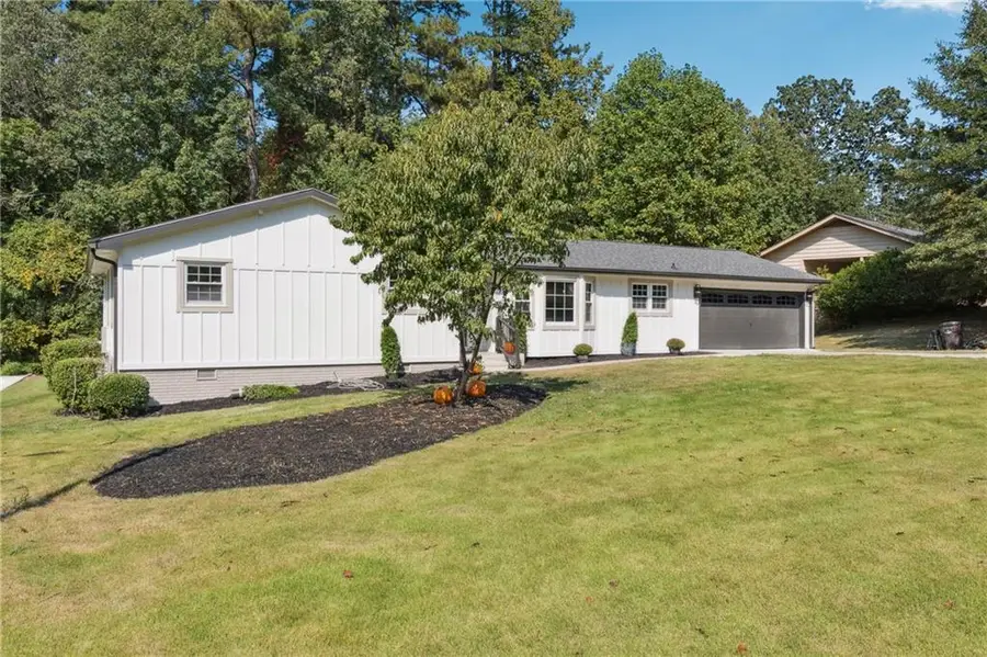 110 Jayne Ellen Court, Alpharetta, GA 30009 - Image #2