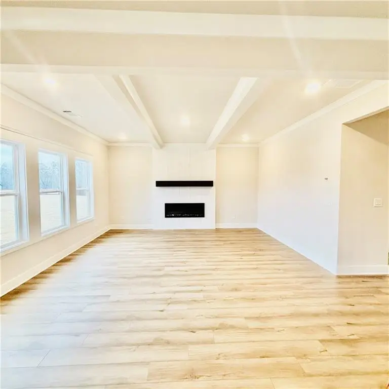 140 Brandle Rose Way, Hoschton, GA 30548 - Image #2