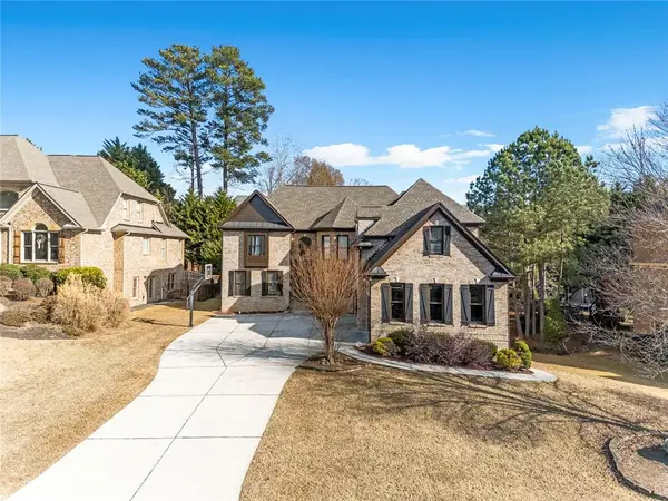585 Settles Brook Court, Suwanee, GA 30024