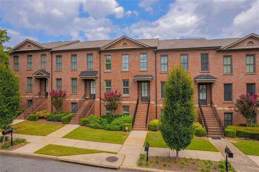 2046 Heathermere Way, Roswell, GA 30075 - Image #2