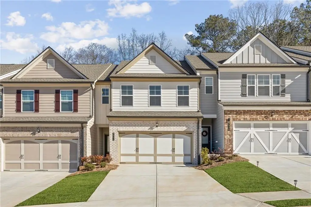 5621 Overview Drive, Flowery Branch, GA 30542 - #1