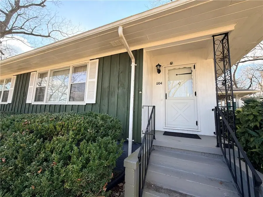 1104 Park Circle Nw, Conyers, GA 30012 - Image #2