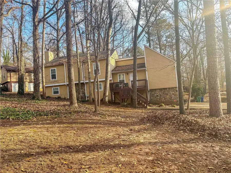 670 Lost Creek Circle, Stone Mountain, GA 30088 - Image #2