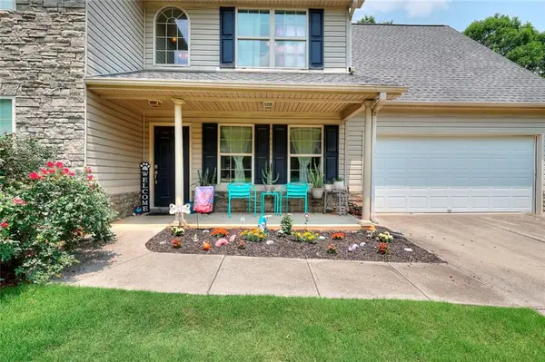 2314 Robin Drive, Loganville, GA 30052