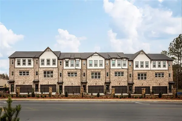 374 Sunset Hollow Street, Sugar Hill, GA 30518