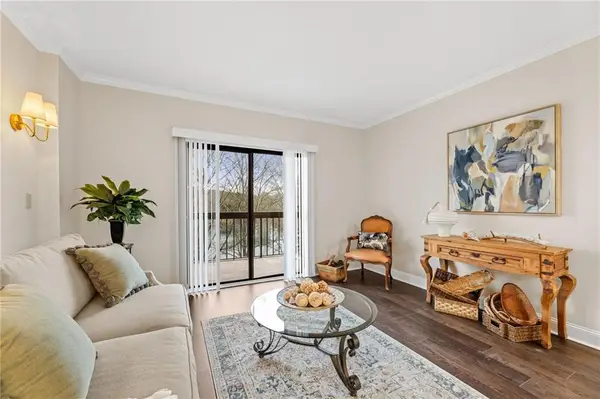 1800 Clairmont Lake, Decatur, GA 30033