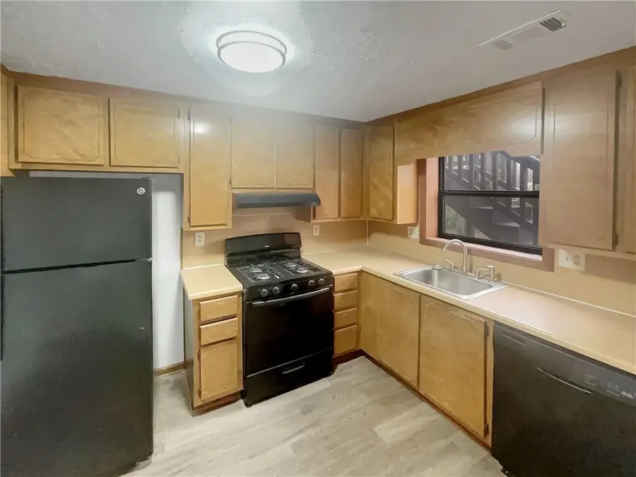 3932 Maxanne Court Nw, Kennesaw, GA 30144 - Image #2