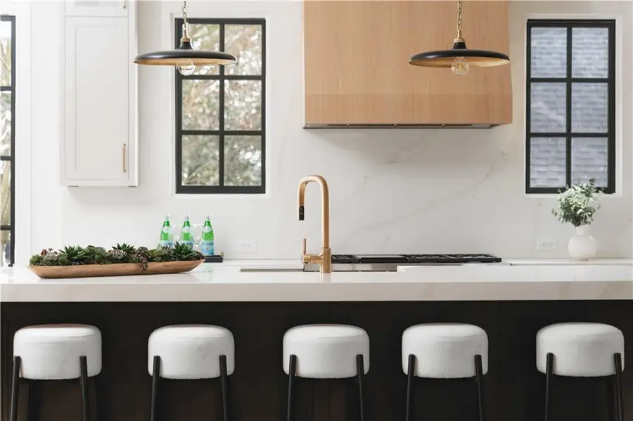 2521 Brookwood Drive Ne, Atlanta, GA 30305 - Image #2