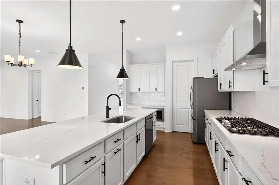 395 Tillman Pass, Woodstock, GA 30188 - Image #3