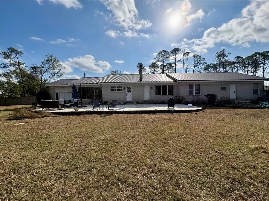 605 Walker Street, Douglas, GA 31533 - #2