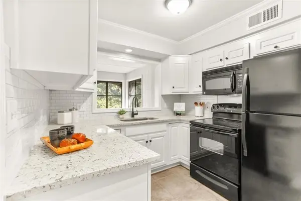 61 Lamsden Lane Nw, Atlanta, GA 30327