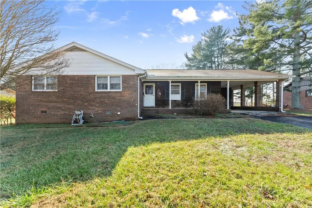 3750 Robinson Drive, Oakwood, GA 30566 - #1