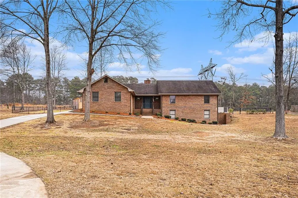 5182 Kurt Lane Sw, Conyers, GA 30094 - Image #1
