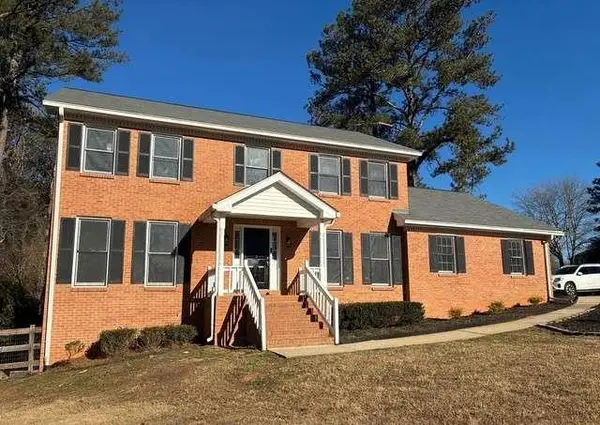 560 Clubhouse Drive, Conyers, GA 30094