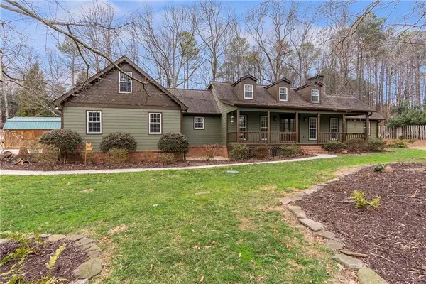 460 Oakleaf Trail, Suwanee, GA 30024