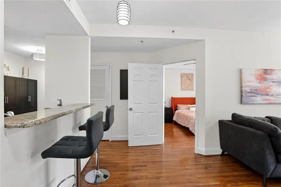 1074 Peachtree Walk Ne #B323, Atlanta, GA 30309 - #2