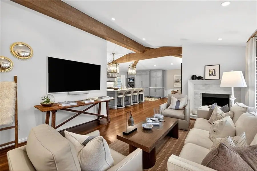 964 Buckingham Circle Nw, Atlanta, GA 30327 - Image #3