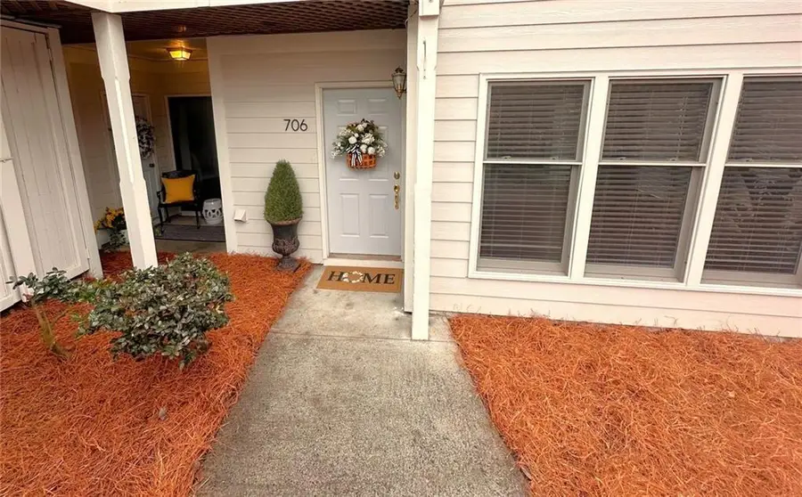 706 Abingdon Way, Atlanta, GA 30328 - Image #2