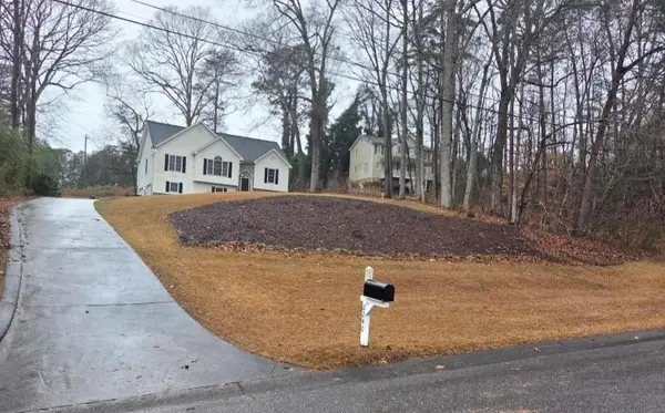 2240 Mills Wood Run, Canton, GA 30114