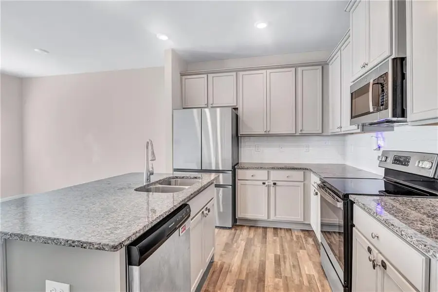 585 Mcwilliams Road #903, Atlanta, GA 30315 - Image #3