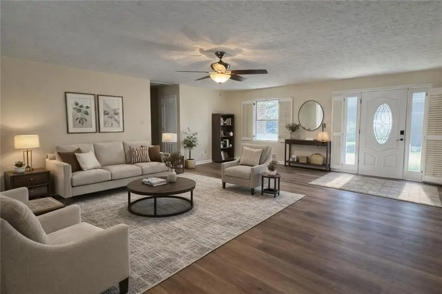 370 Merrydale Drive Sw, Marietta, GA 30064 - Image #2