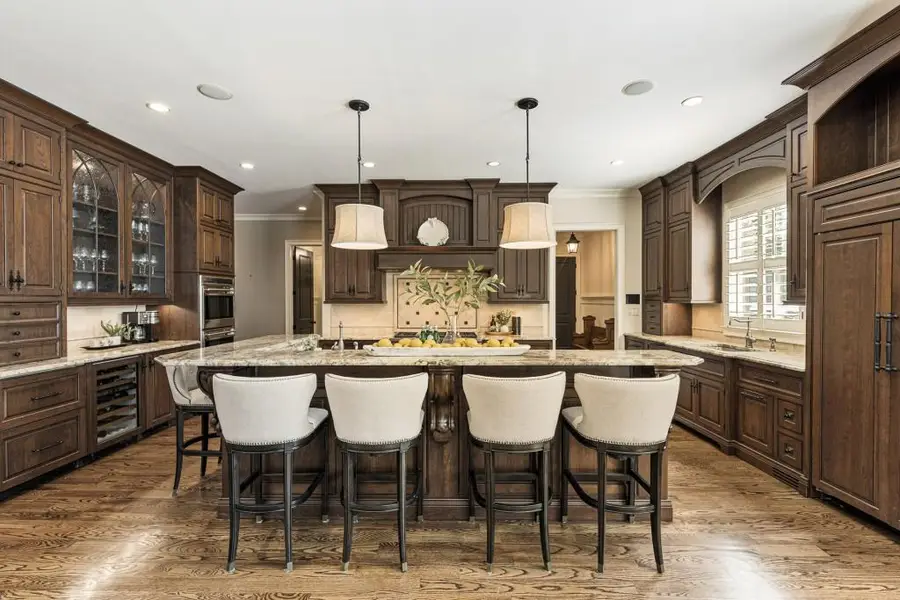 157 Lake Forrest Lane Ne, Atlanta, GA 30342 - Image #2