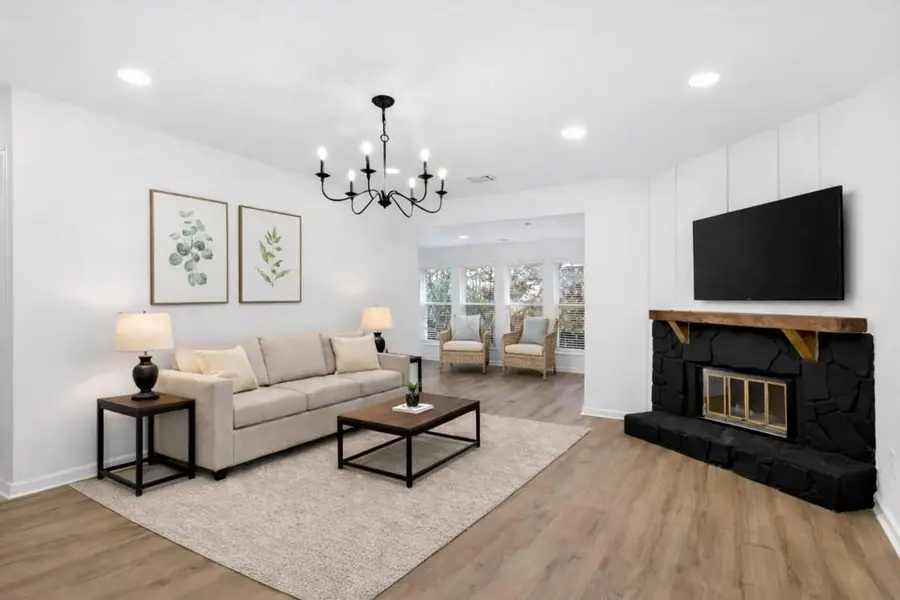 3113 Lake Pointe Circle, Roswell, GA 30075 - Image #2