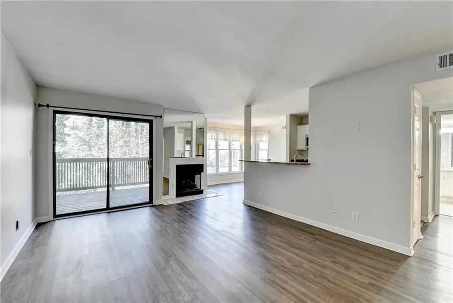 911 Garden Court #911, Atlanta, GA 30328 - #3