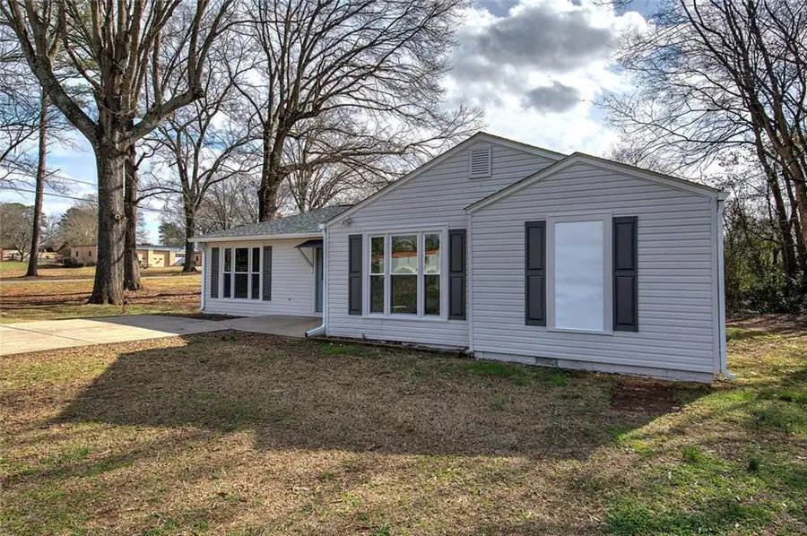 30 Grove Circle, Cartersville, GA 30120 - #2